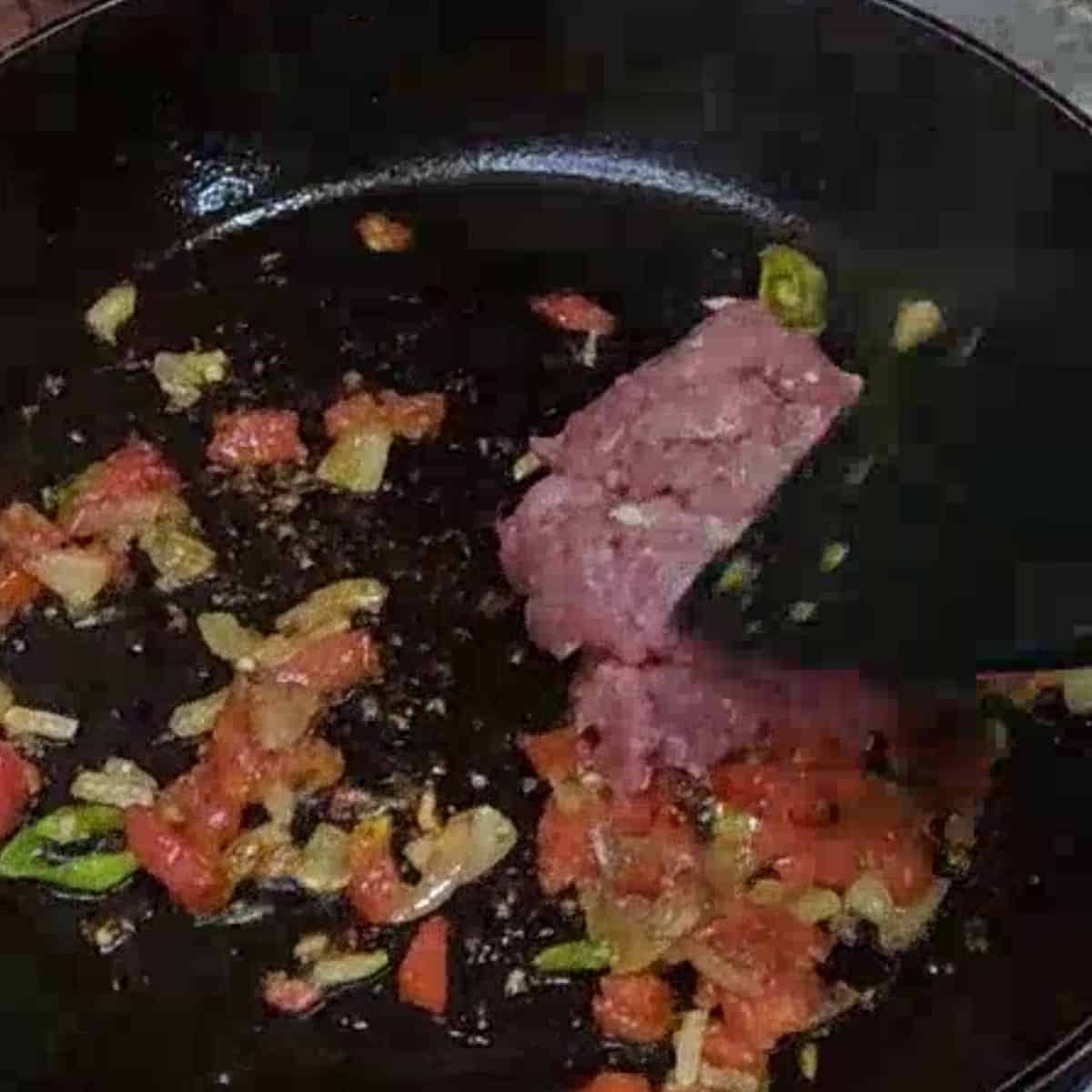 steps to make keema for stuffed naan at home