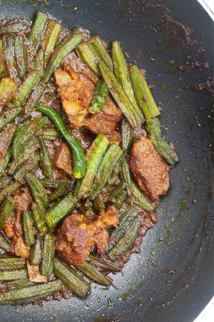 Bhindi Gosht Recipe: Okra & Mutton Curry Without Slime