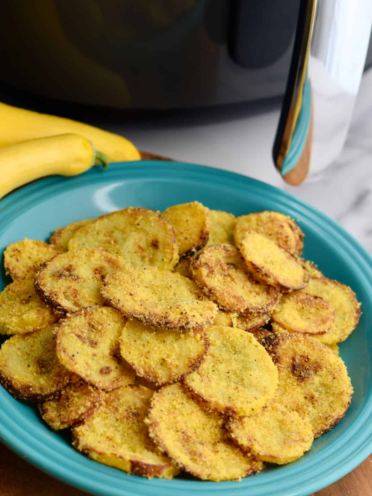 air fryer squash yellow zucchini cornmeal Southern-style summer side dish BBQ accompaniment crispy tender