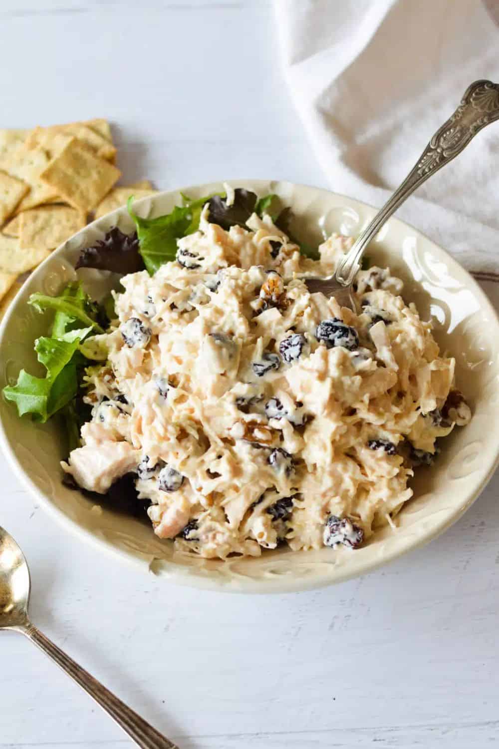 canned chicken salad pantry-staple 5-minute quick lunch sandwich filling no-cook practical mayonnaise relish budget-friendly