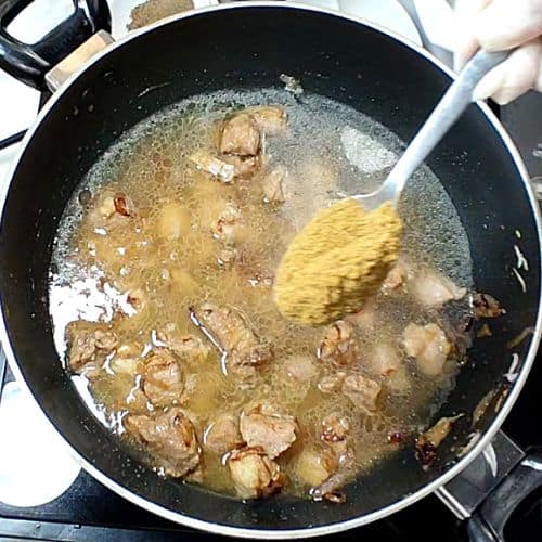 Coriander powder added to moong gosht