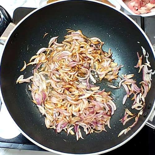 Onions turning golden brown