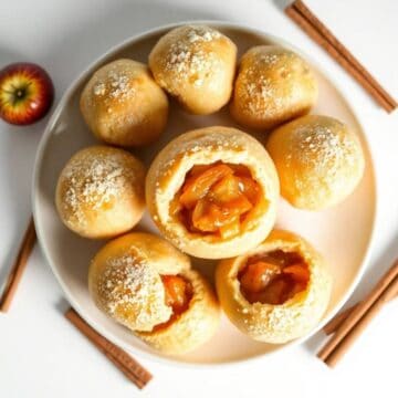 Delicious apple pie bombs with caramel filling, perfect for dessert or snack. Easy to make and irres.